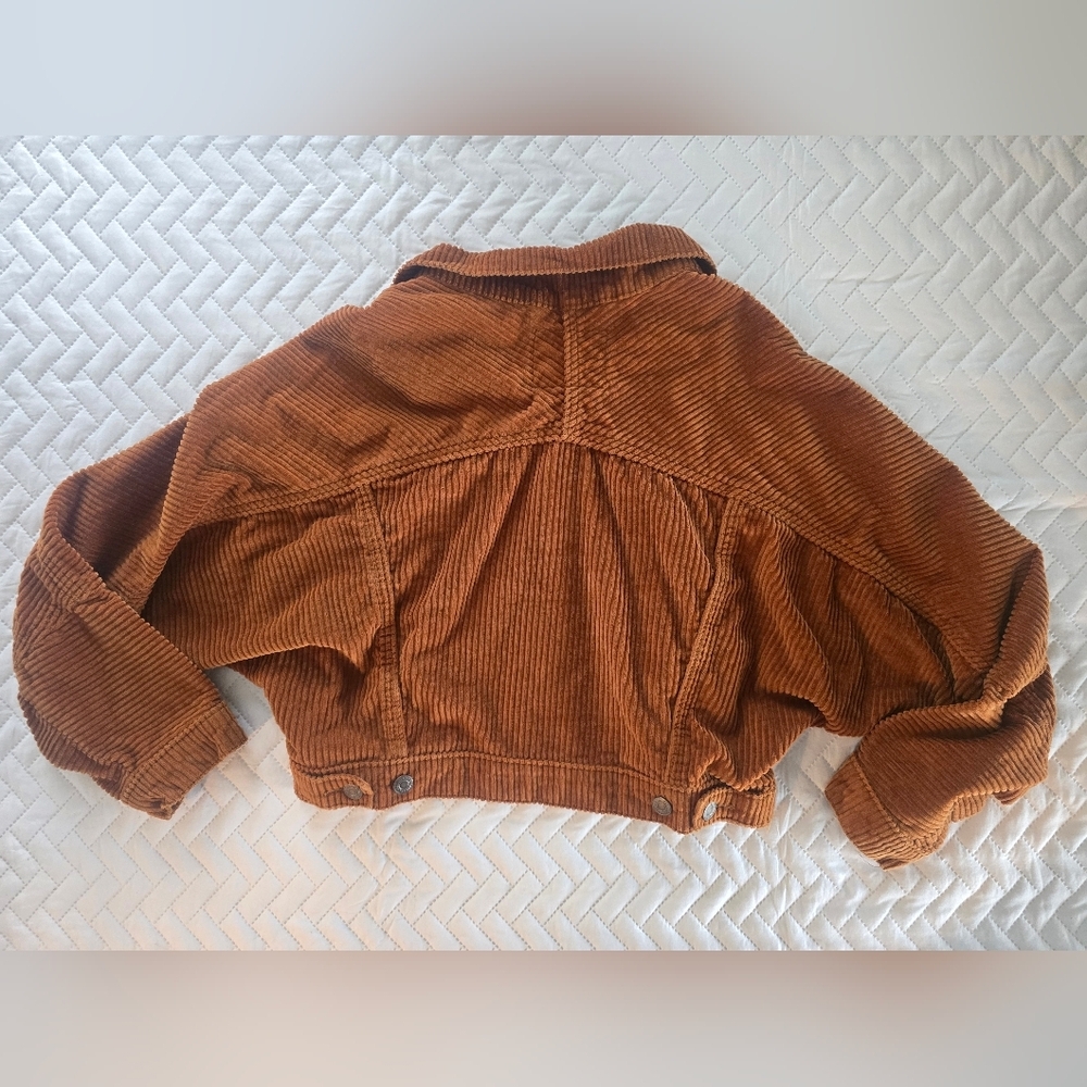 Levi Future Vintage Trucker Corduroy Cropped Jacket in Copper Brown - Picture 6 of 7